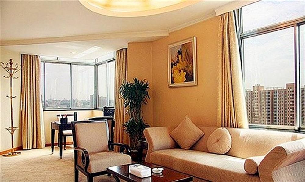 International Yichang Exterior foto